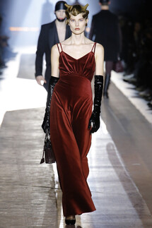 Moschino FALL 2018 MENSWEAR Milan MFW коллекция Moschino осень 2018 мужская неделя моды в Милане Mainstyles